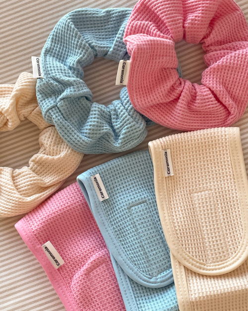 SKINS_Ceremonia_Spa scrunchie together_MOODVISUAL