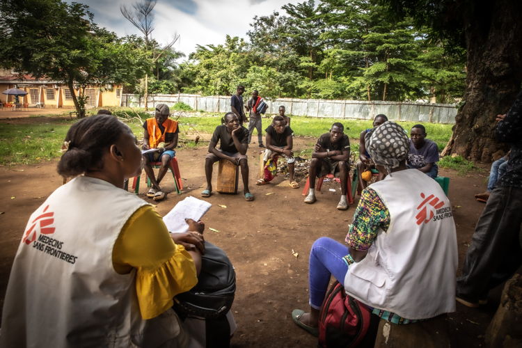 Title: Sexual violence. Bangui, CAR Copyright: Juan Carlos Tomasi/MSF Countries: Central African Republic Date taken / Date Recorded: 07 May, 2023 Caption / Description: Awareness session on sexual violence and family planning with adolescents and young adults living in the street in a parc in Bangui.