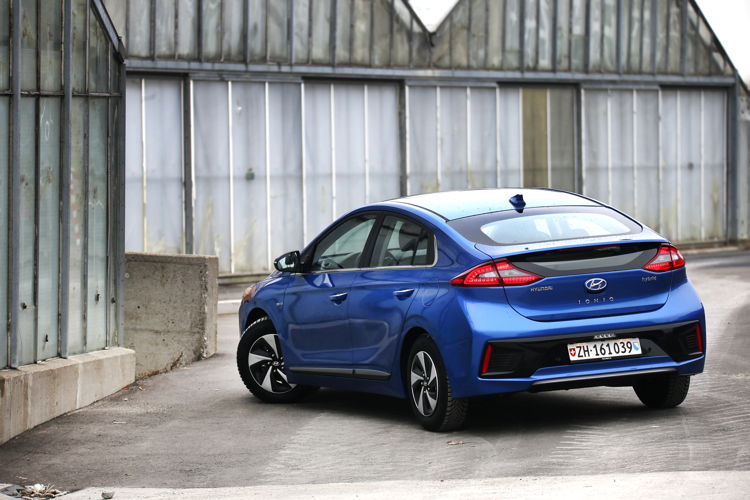 Hyundai IONIQ Hybrid