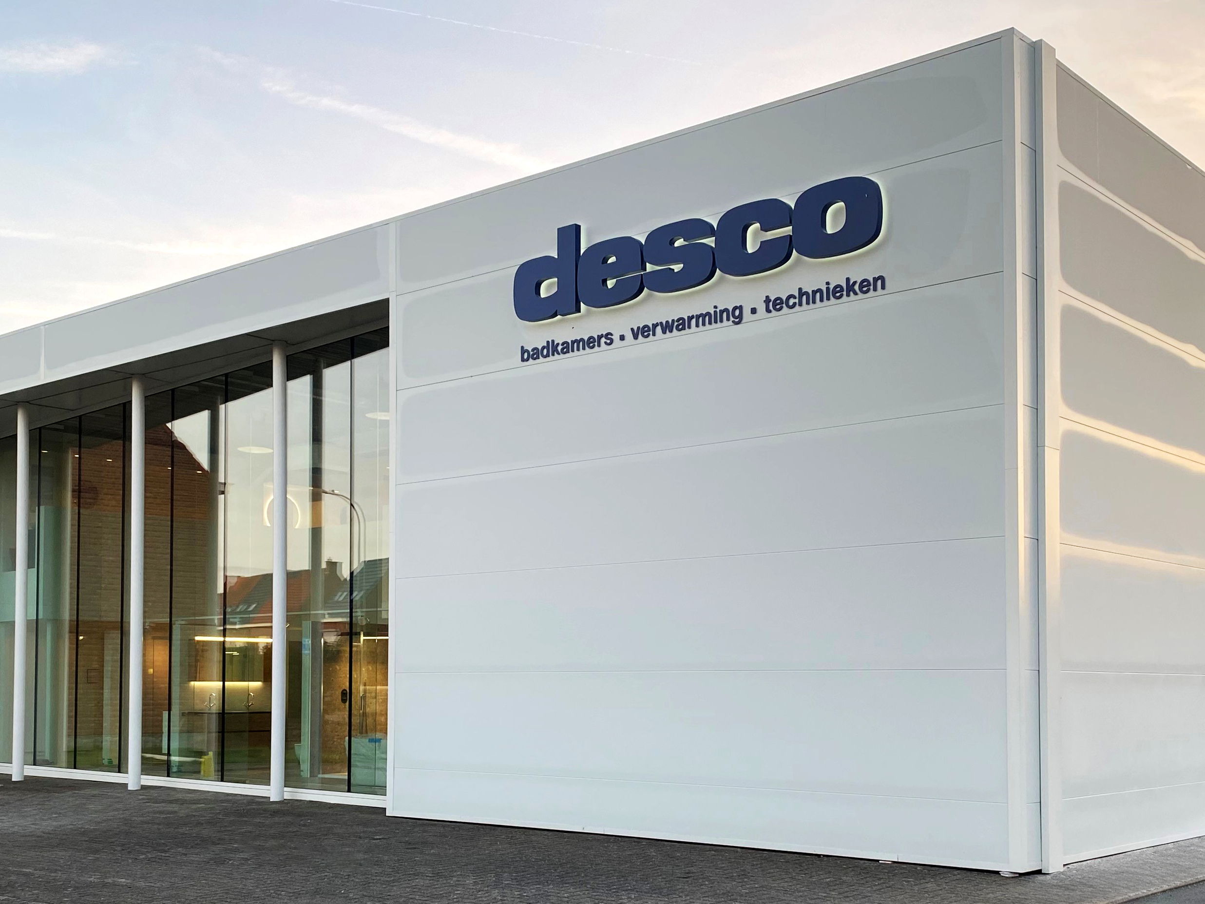 Desco opent 30e vernieuwde toonzaal in Ekeren