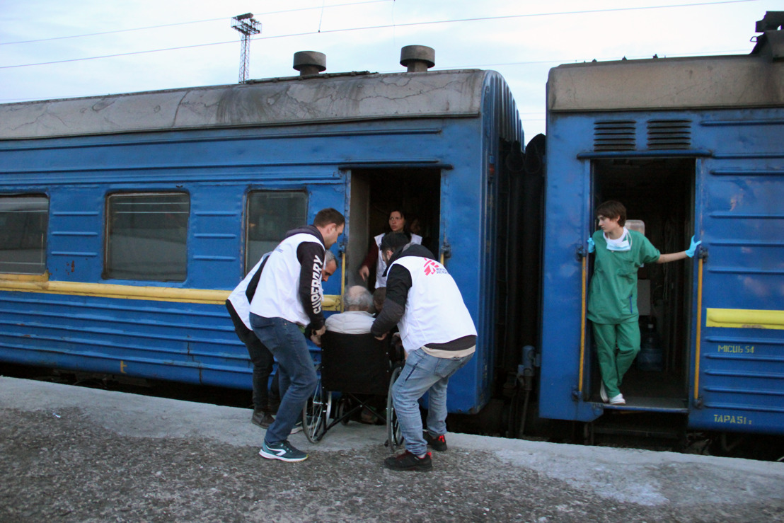Ukraine: MSF medical train evacuations B-ROLL