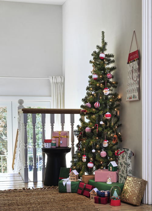 Habitat Heart of Christmas Hallway Tree