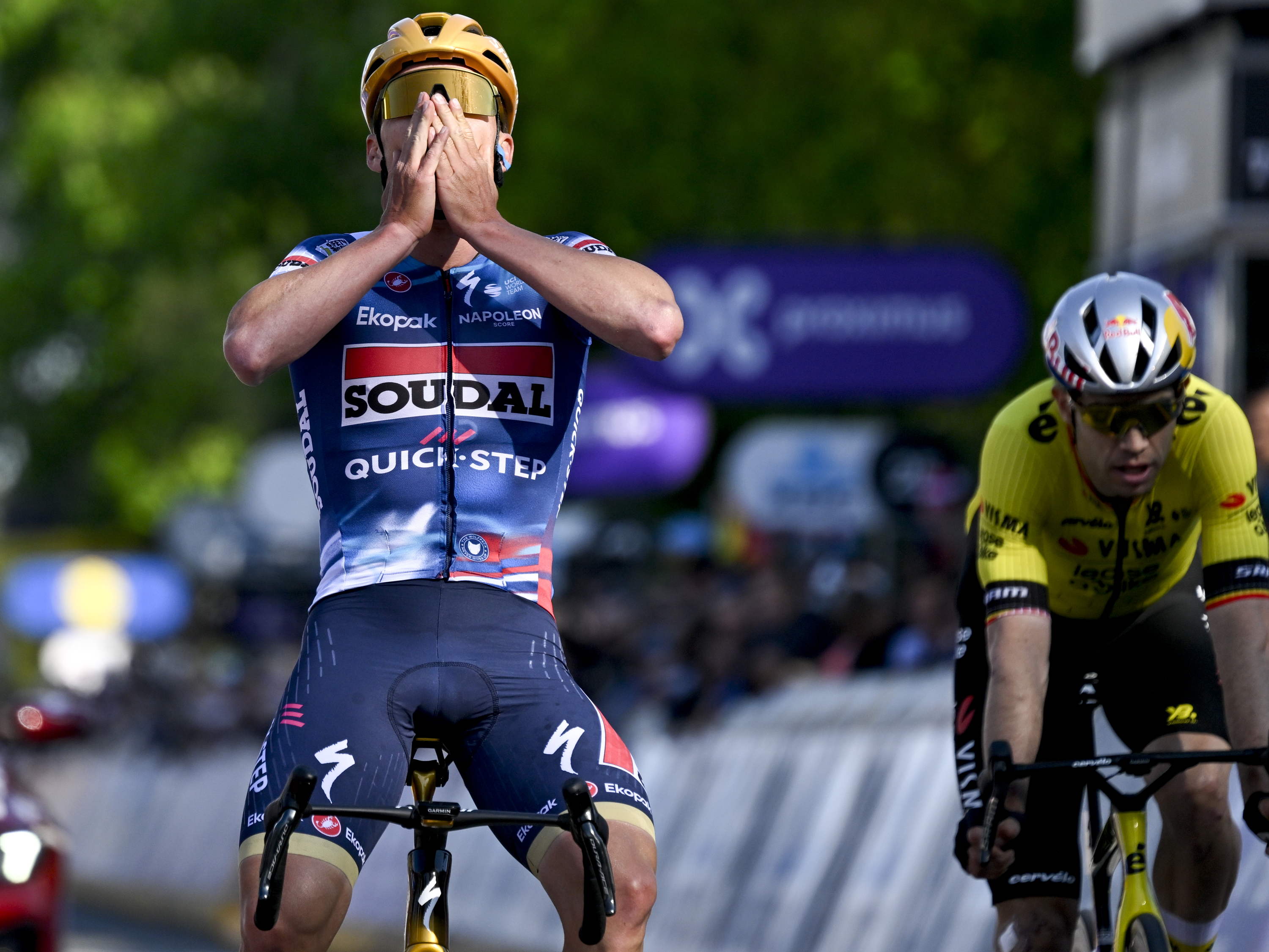 Evenepoel triumphs on return with victory in Brabantse Pijl 
