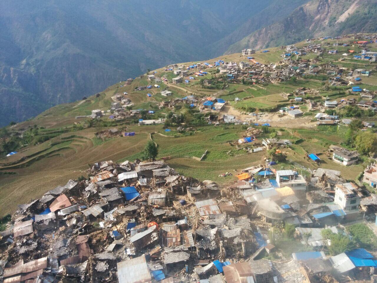 Vue d'hélicoptère. Népal, 28 avril 2015. © MSF