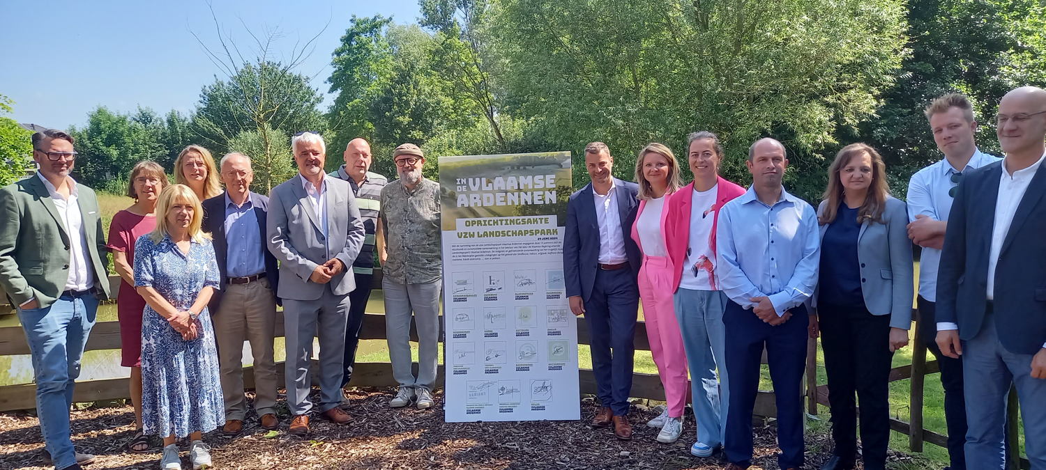 ondertekening oprichtingsakte vzw door alle deelnemende partijen