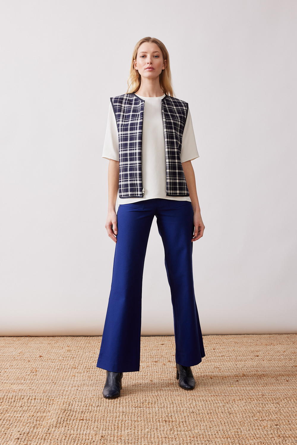 Mardi editions - SS23 - Veste June Laine cachemire Carreaux bleu marine (250€) (2)