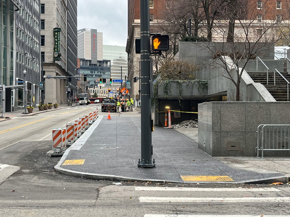 New expanded sidewalk at Sixth Avenue and Smithfield Street New expanded sidewalk at Sixth Avenue and Smithfield Street