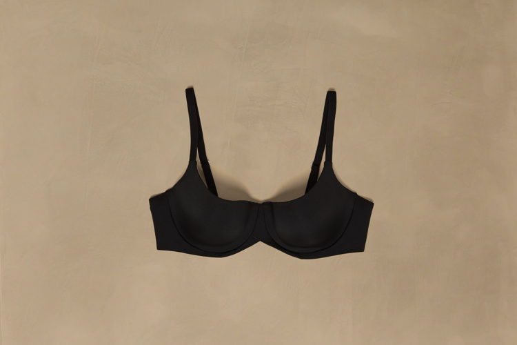 Hunkemöller_SS24_M24_Q2_012_SIGNATURES_HKM_Flatlay_Smooth_Demi_Padded_#0094_FINAL