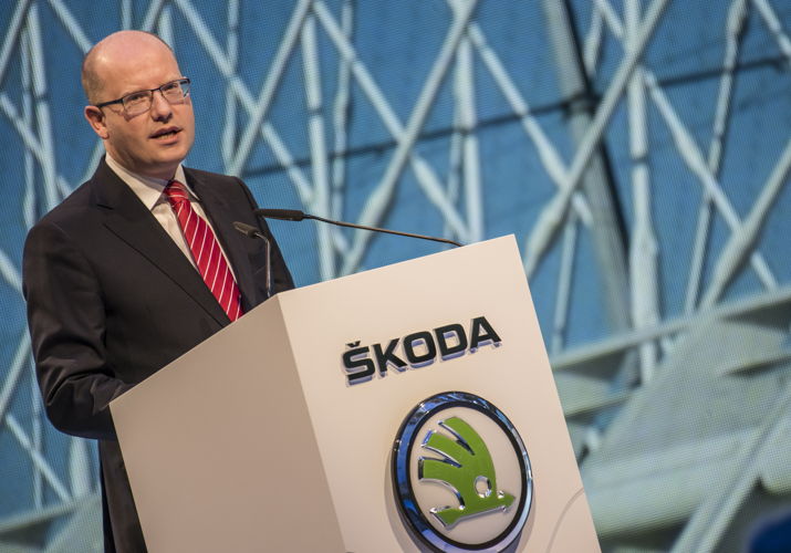 Bohuslav Sobotka high praise for ŠKODA: "ŠKODA AUTO has become one of the drivers of the Czech economy over the past 25 years," the Czech Prime Minister said at Tuesday's ceremony.