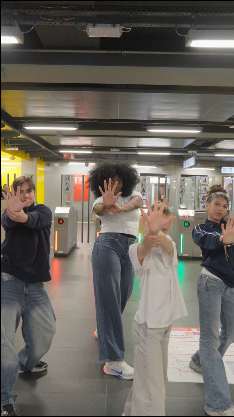 MIVB en De Munt voeren strijd op tegen seksime