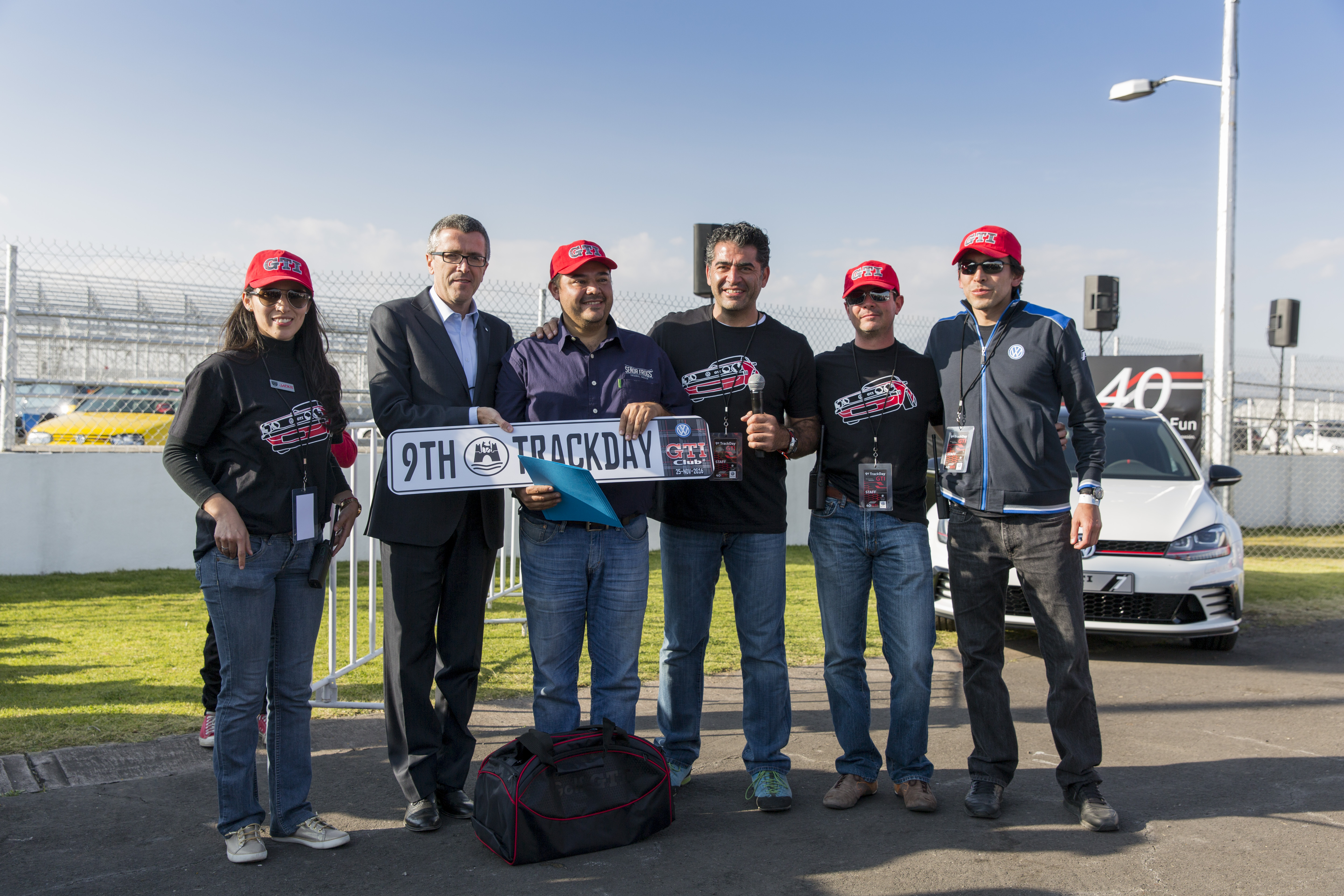 La Marca Volkswagen celebra en México el 40 aniversario del emblemático GTI  con la novena edición del 'TrackDay GTI'