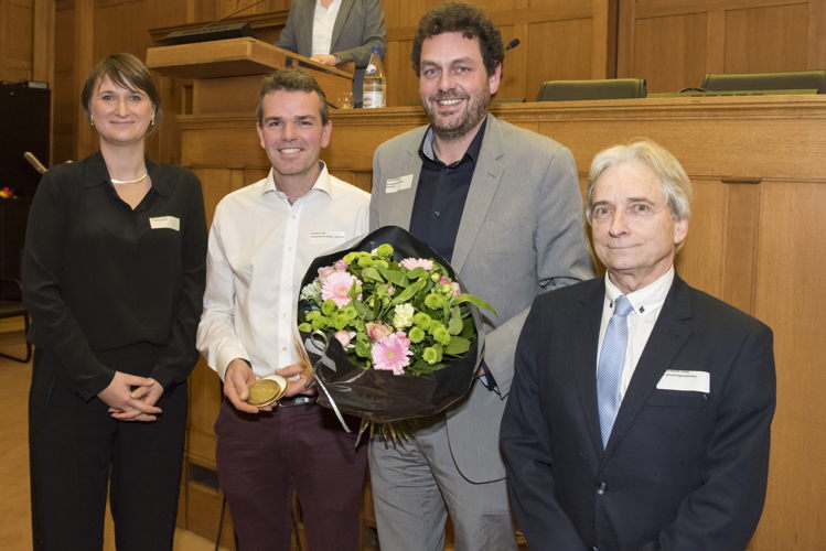 vlnr: gedeputeerde Leentje Grillaert, Ludo De Waele en Frederik Matthys van  De Waele-Wilwoodii en wnd. gouverneur Didier Detollenaere