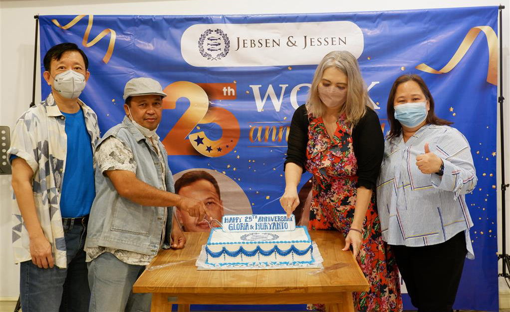 It wouldn't be a proper celebration without cake, of course! It wouldn't be a proper celebration without cake, of course!