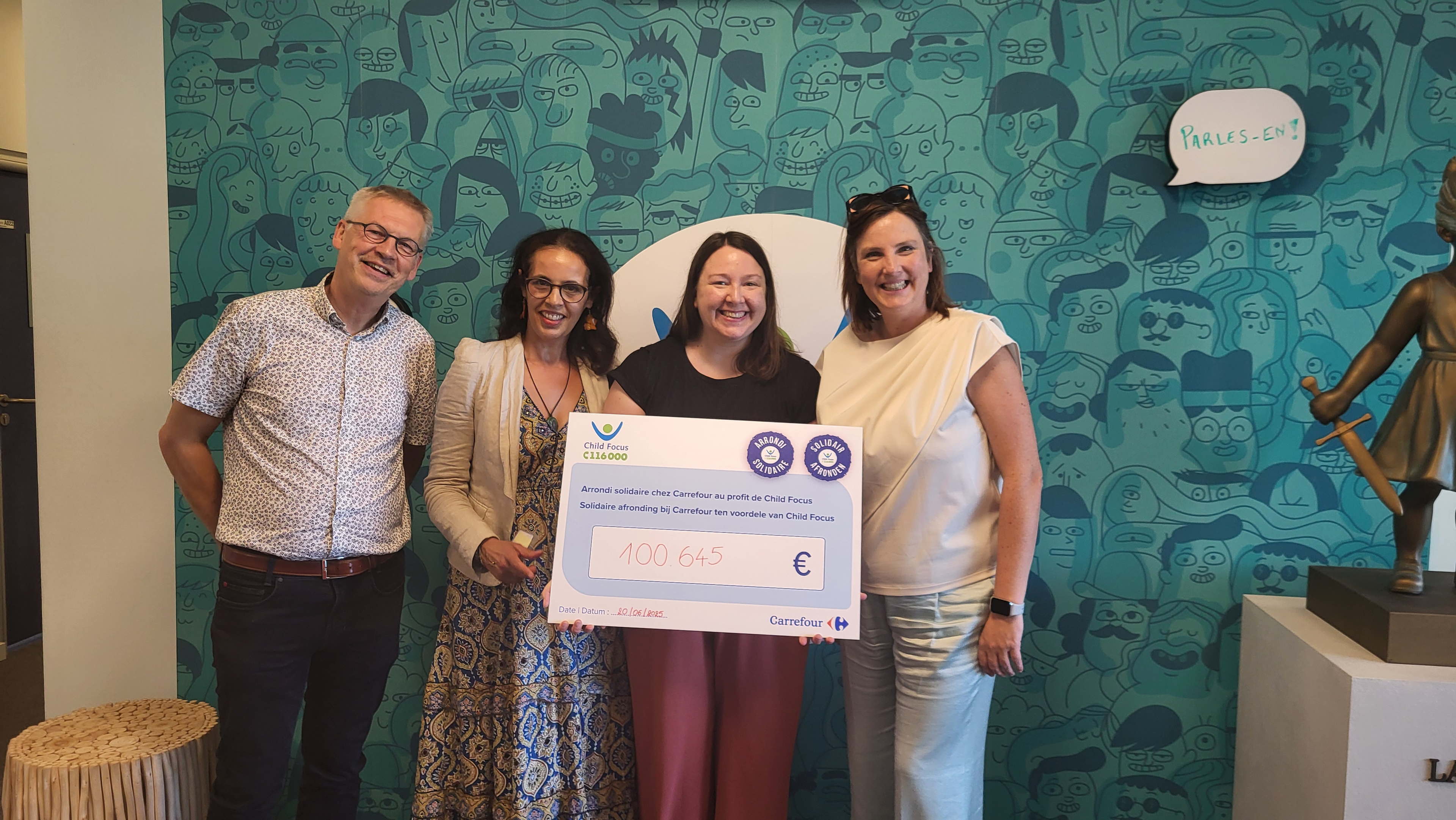 100.645 euro voor Child Focus dankzij Solidaire Afronding bij Carrefour 