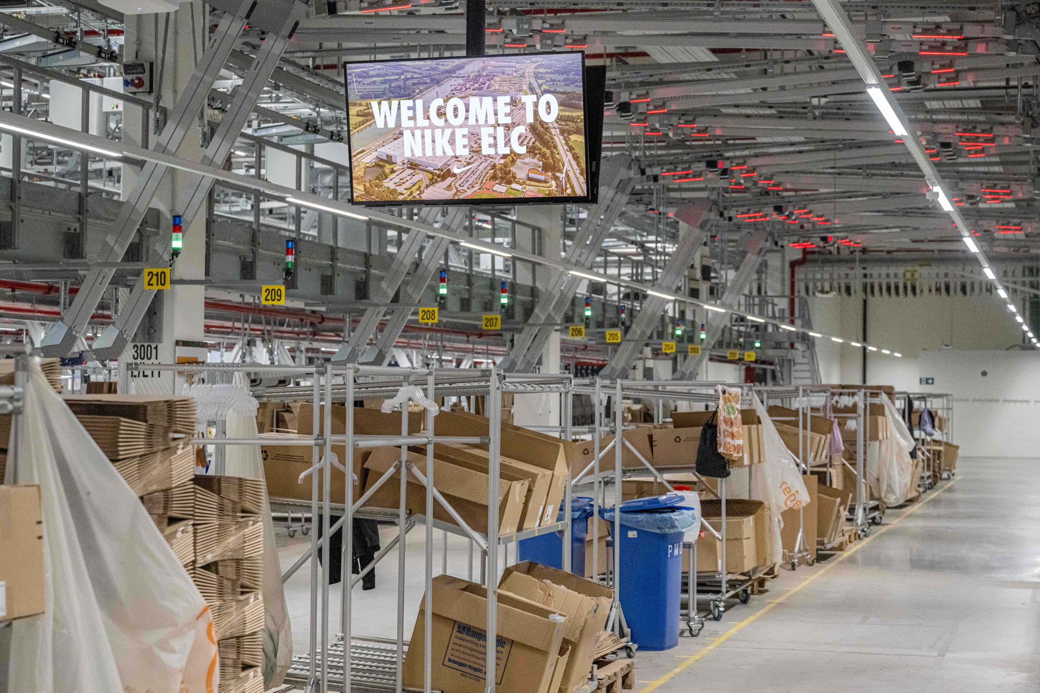 Up to 441 jobs at risk at Nike logistics centre in Belgium
