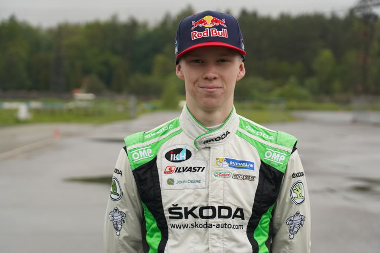 ŠKODA works driver Kalle Rovanperä wants to move up
the leader board of WRC 2 Pro with a good result at Rally
Portugal, seventh round of 2019 FIA World Rally
Championship.