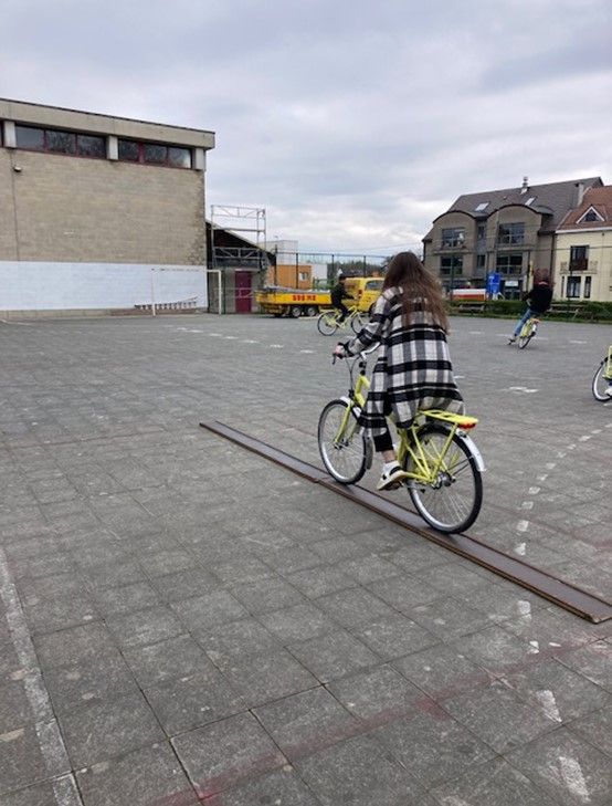 Dankzij Dr. Mobi kon SMO Overijse fietsen aankopen voor haar OKAN-leerlingen.