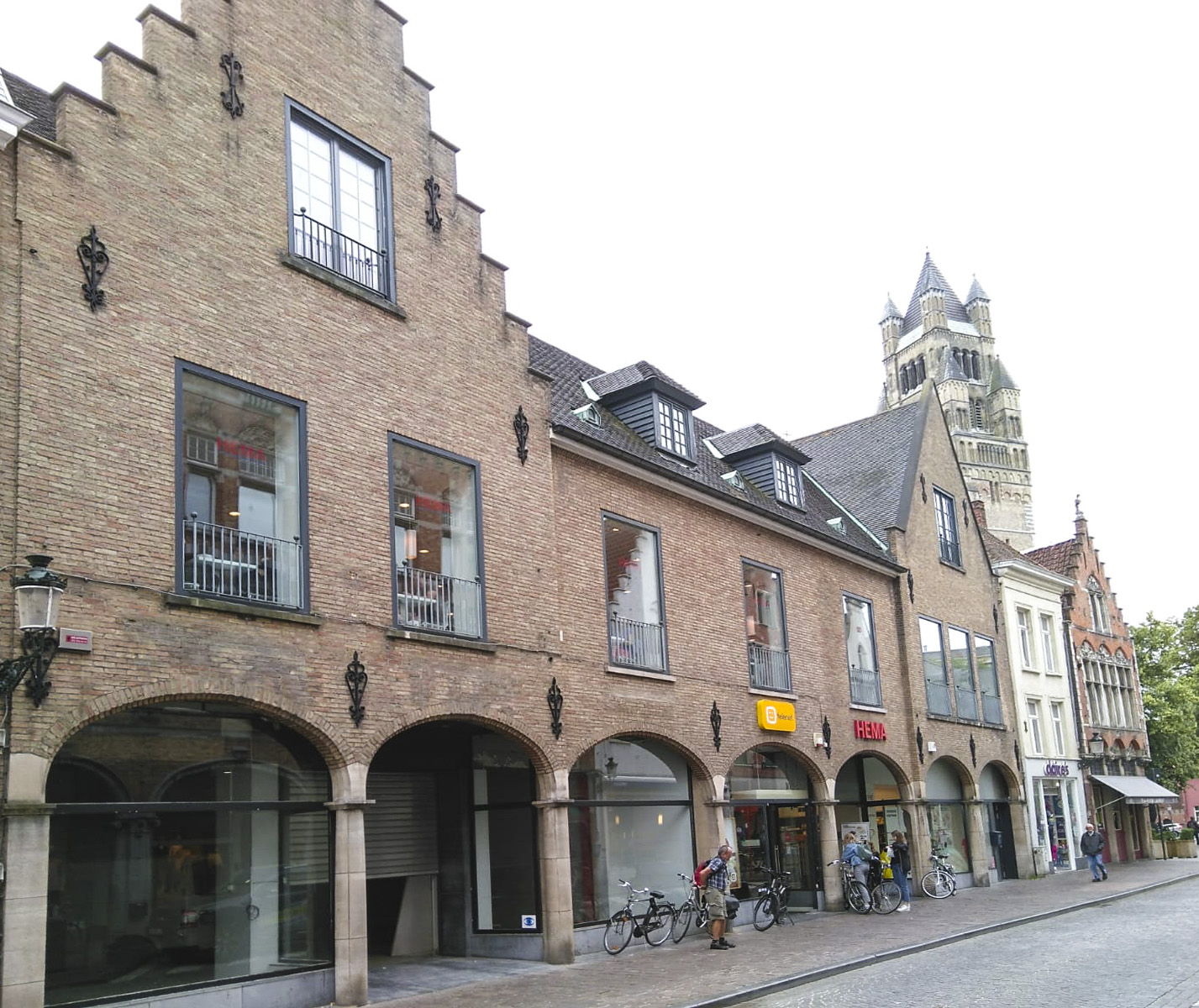 Voorgevel toekomstige Kiabi-winkel ​ in Brugge