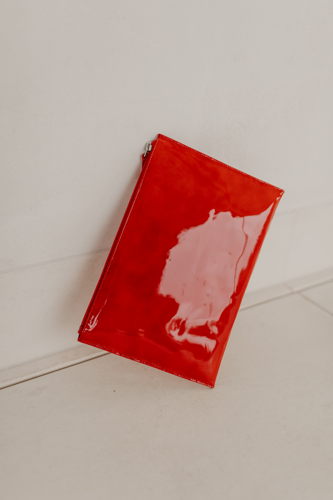MiekeDierckx_Zip clutch_Lips_185€