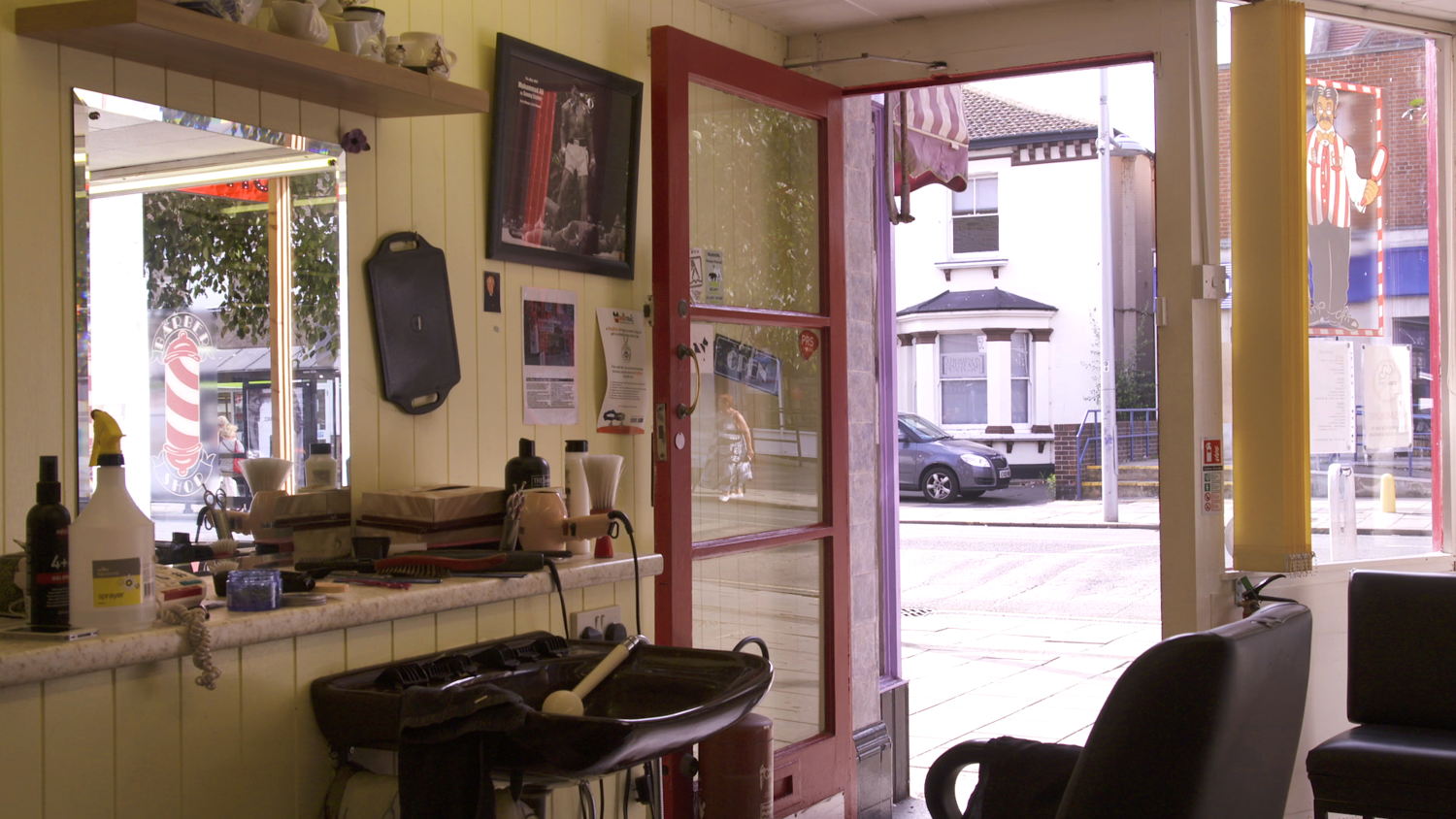 Barber shop: Clacton - (c) Luc Vrydaghs