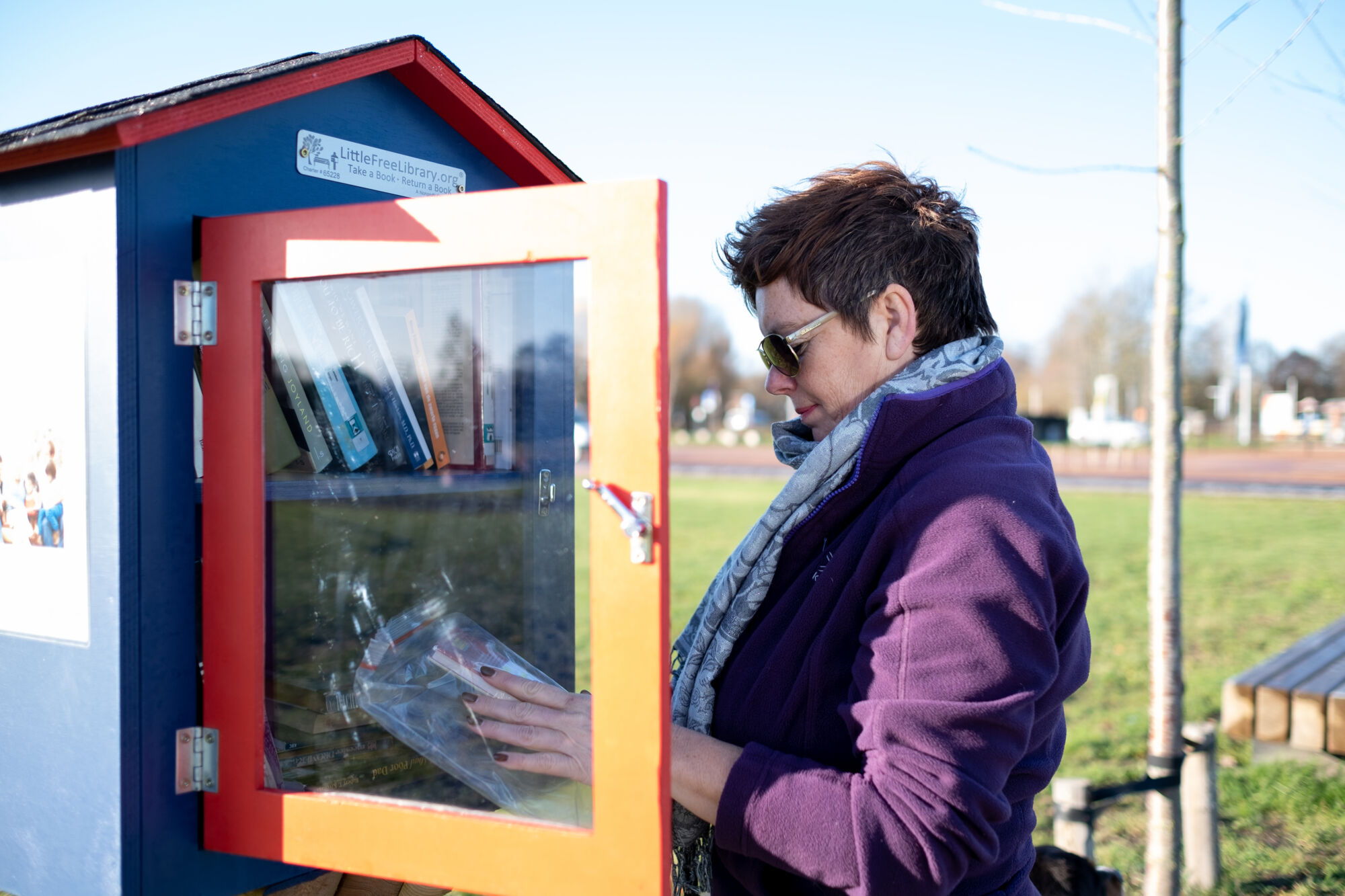 Via boekenkastjes komen de inwoners van Puurs-Sint-Amands op een laagdrempelige manier in contact met boeken.