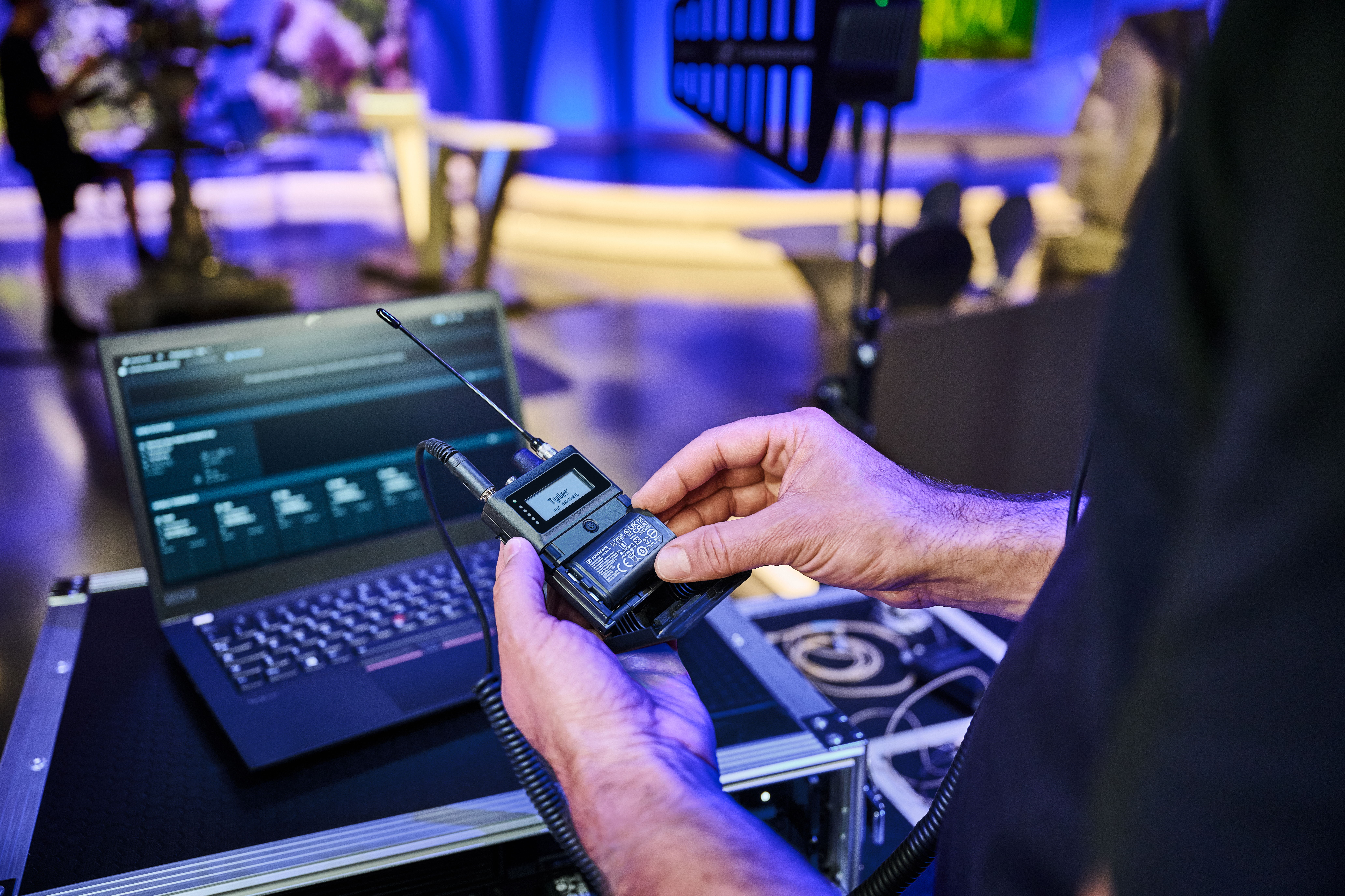 Die vollständig bidirektionale Spectera-Lösung reduziert Hardware-Aufwand und Einrichtungszeit auf ein Minimum Die vollständig bidirektionale Spectera-Lösung reduziert Hardware-Aufwand und Einrichtungszeit auf ein Minimum