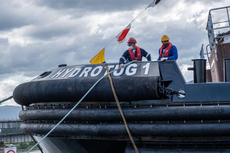 Hydrotug