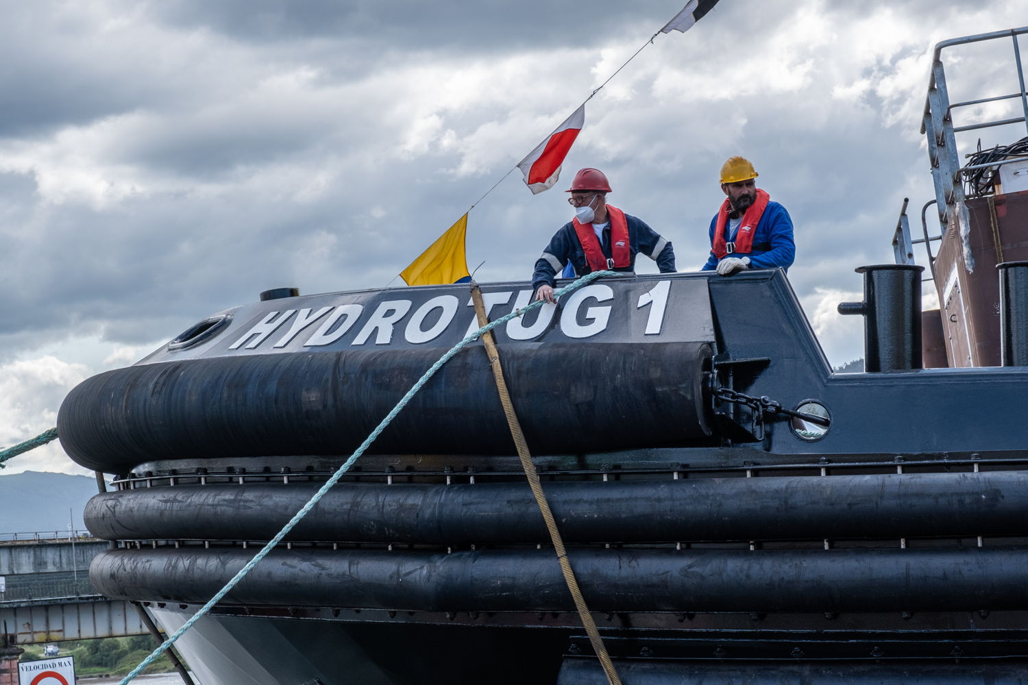 Hydrotug