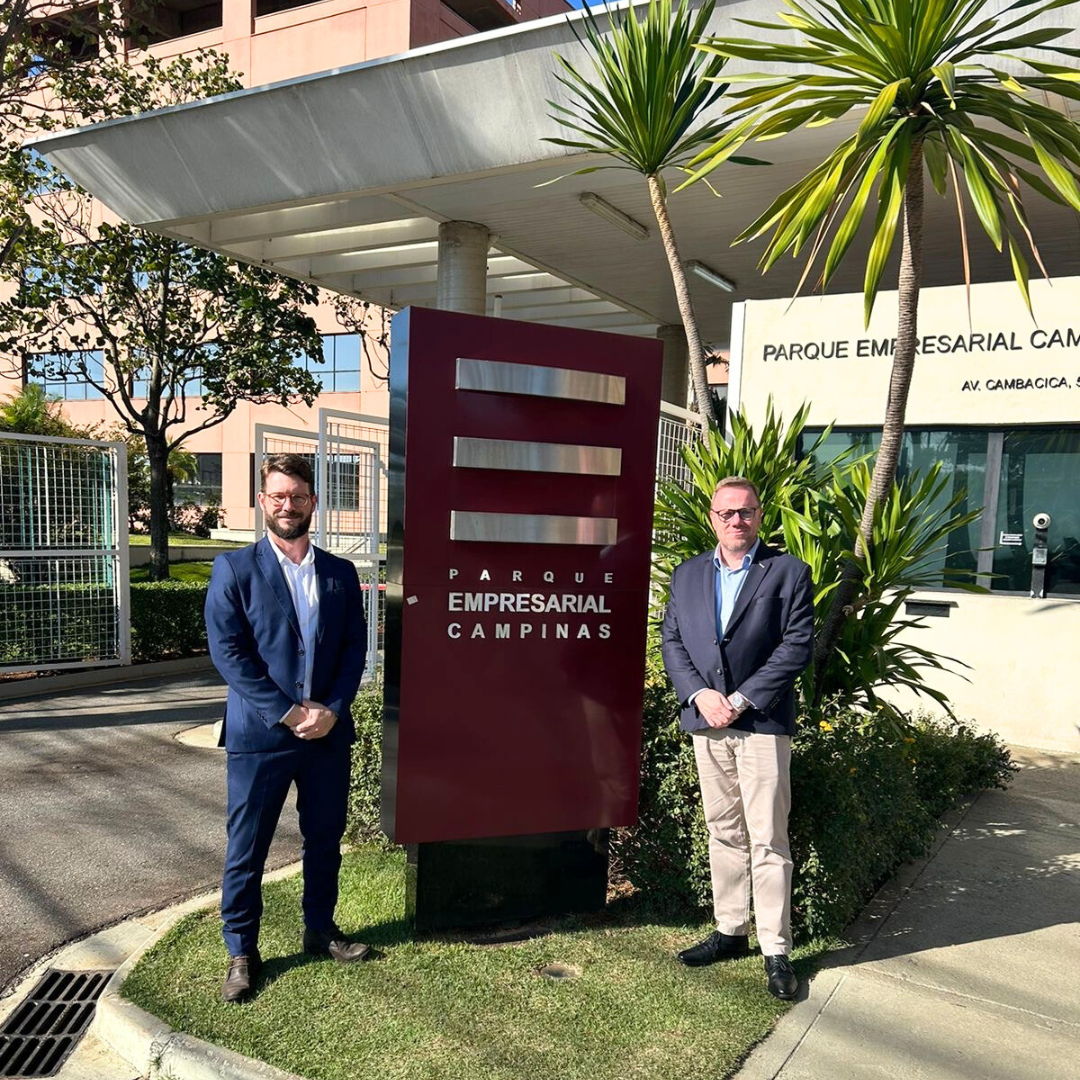 Fernando Longo and Martin Overgaard during JJ-Lurgi office lease signing in Campinas, Brazil