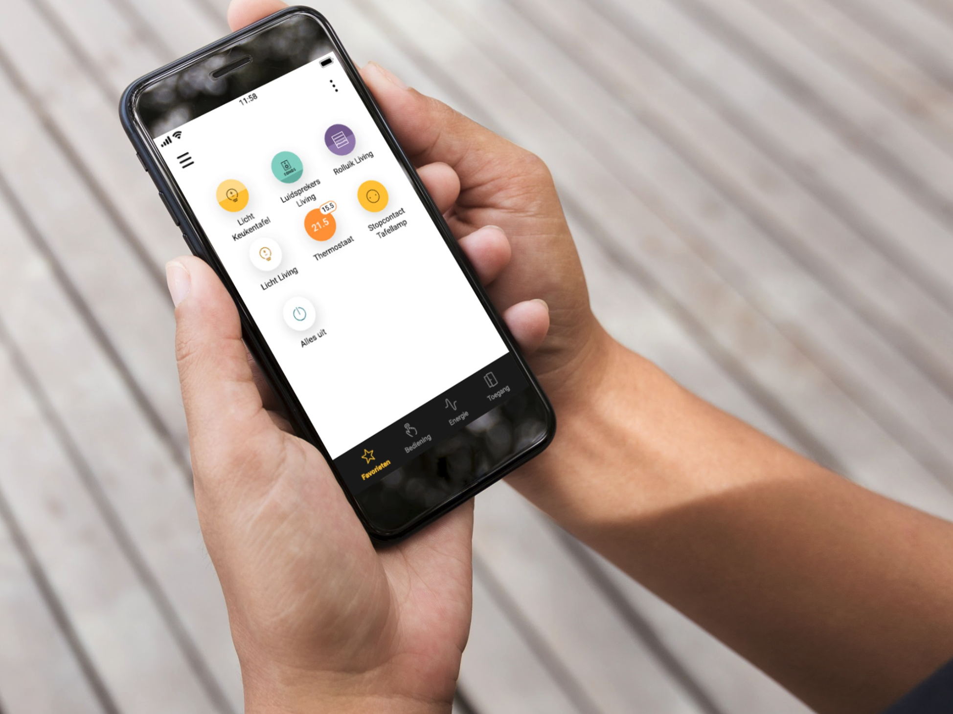 Weg van je slimme huis: 5 redenen om de Niko Home app te gebruiken na de zomer