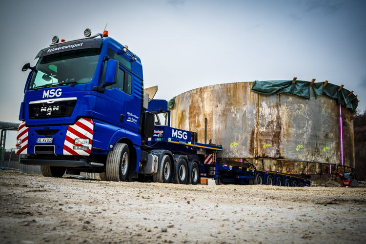 Nooteboom 7-axle MCO semi lowloader
