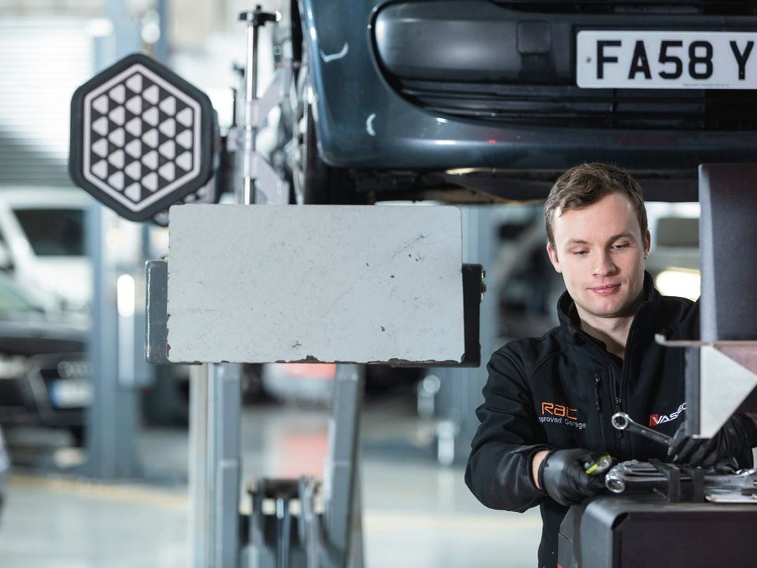 Nearly one-in-four drivers delay servicing or go DIY as a result of cost-of-living crisis