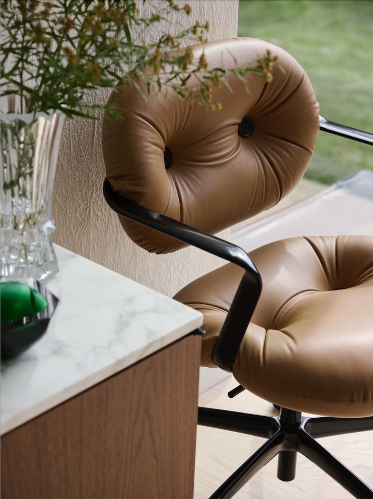 Morrison Hannah task chair in Hafnia leather. Courtesy of Knoll.