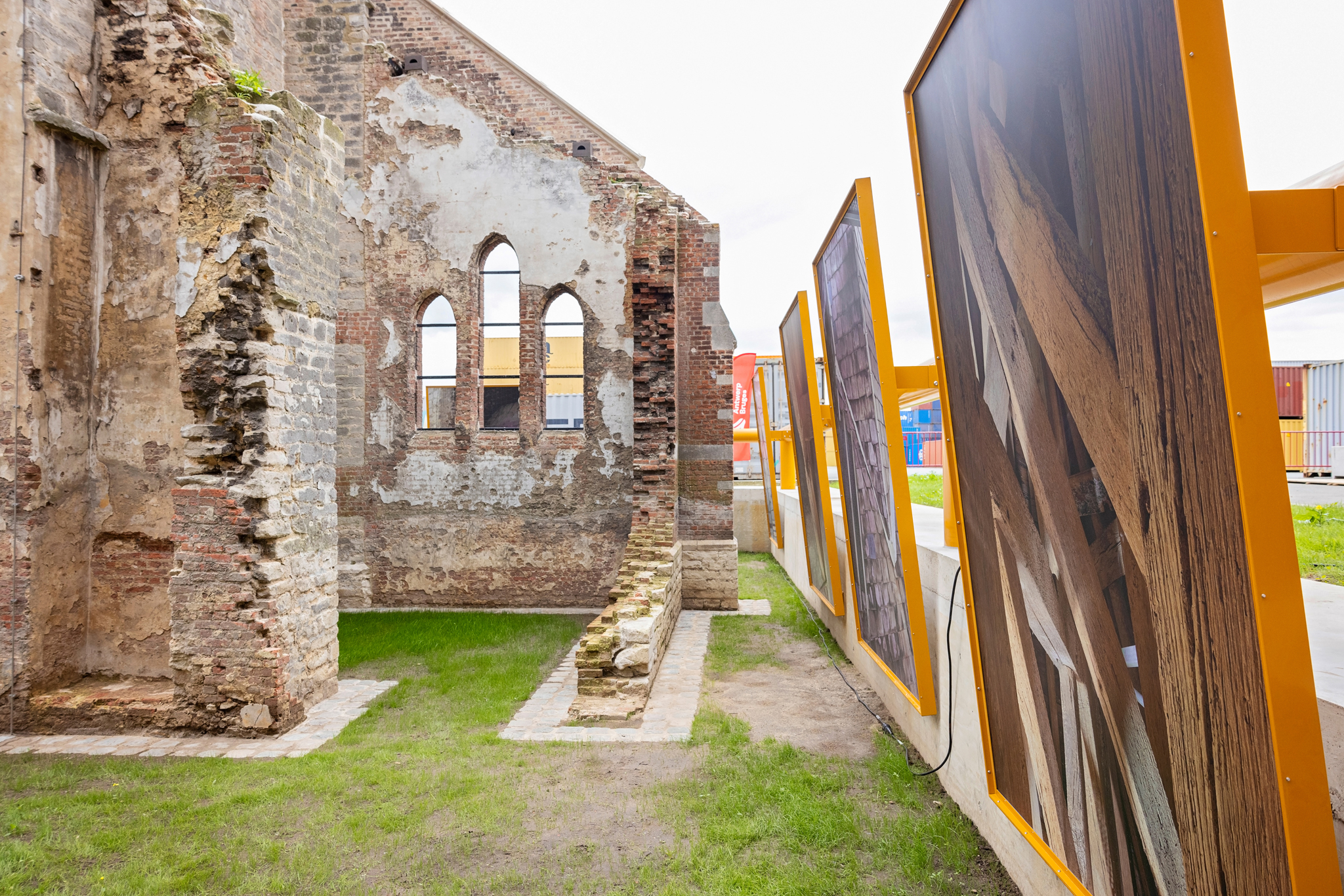 Gerestaureerde kerktoren vroegere Wilmarsdonk en bijbehorend kunstwerk ingehuldigd