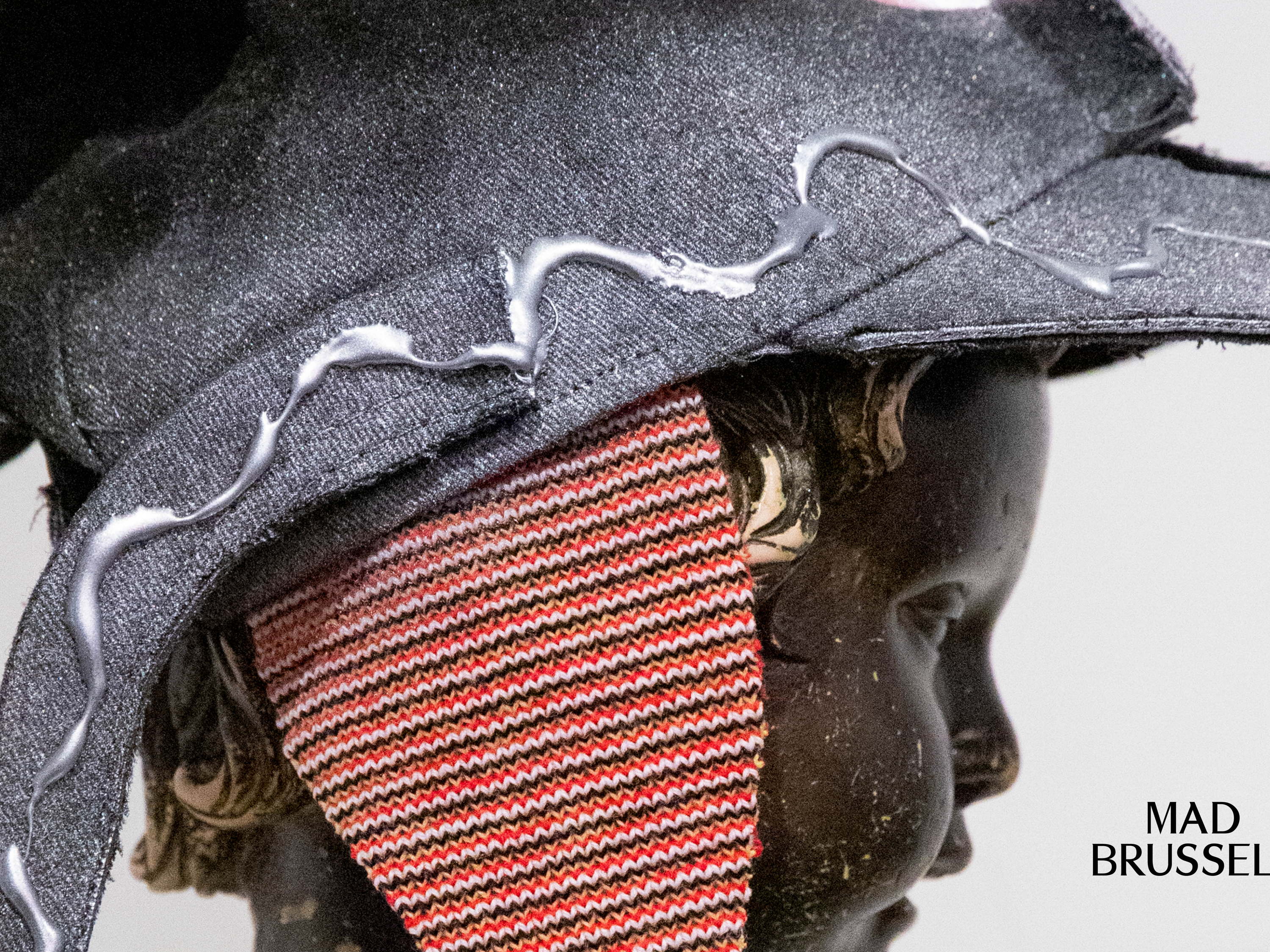 Manneken Pis receives birthday costume