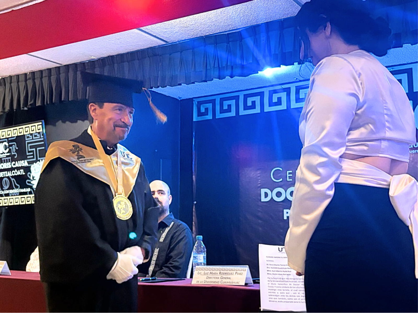 Universidad UNIC reconoce a René Martín Torres Fragoso con Doctorado Honoris Causa por su impacto en la innovación tecnológica y desarrollo del país