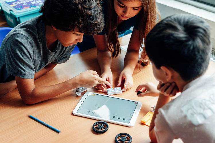 SAM Labs coding maker kits come fully aligned with lesson plans and building blocks to help students learn important coding and problem solving skills.