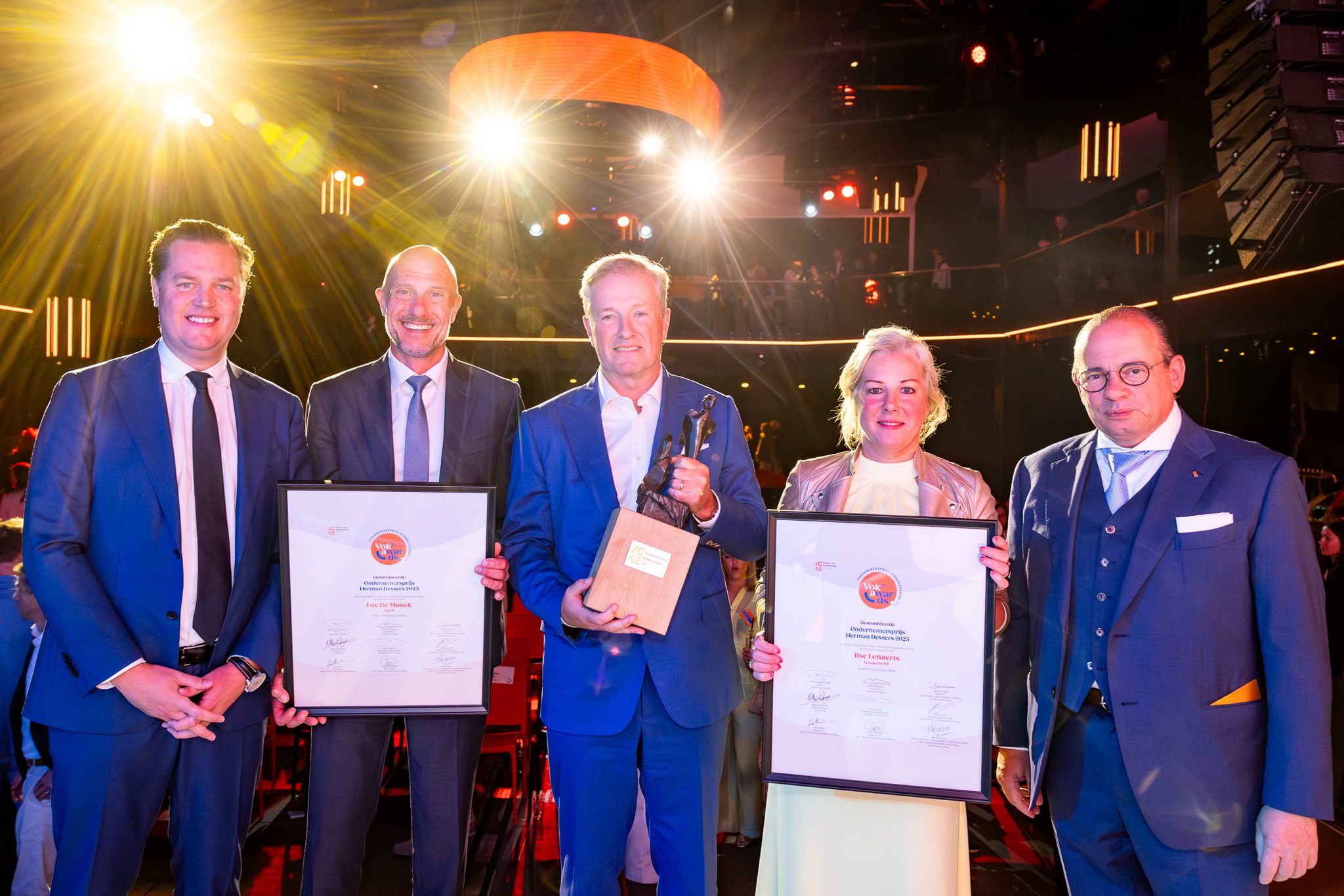 Tom Vandeput (Provincie Limburg), Luc De Munck (Facil), Gert Bervoets (H.Essers), Ilse Lenaerts (Lenaerts NV) en Joris Vrancken (Voka - KvK Limburg) Tom Vandeput (Provincie Limburg), Luc De Munck (Facil), Gert Bervoets (H.Essers), Ilse Lenaerts (Lenaerts NV) en Joris Vrancken (Voka - KvK Limburg)