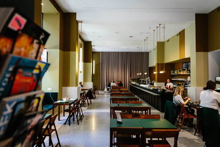 MoMu Café, (c) MoMu Antwerp, Photo: Jeroen Broeckx