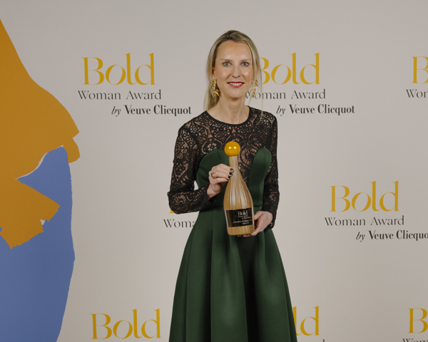 Amandine De Paepe remporte le prestigieux Bold Future Award de la Veuve Clicquot