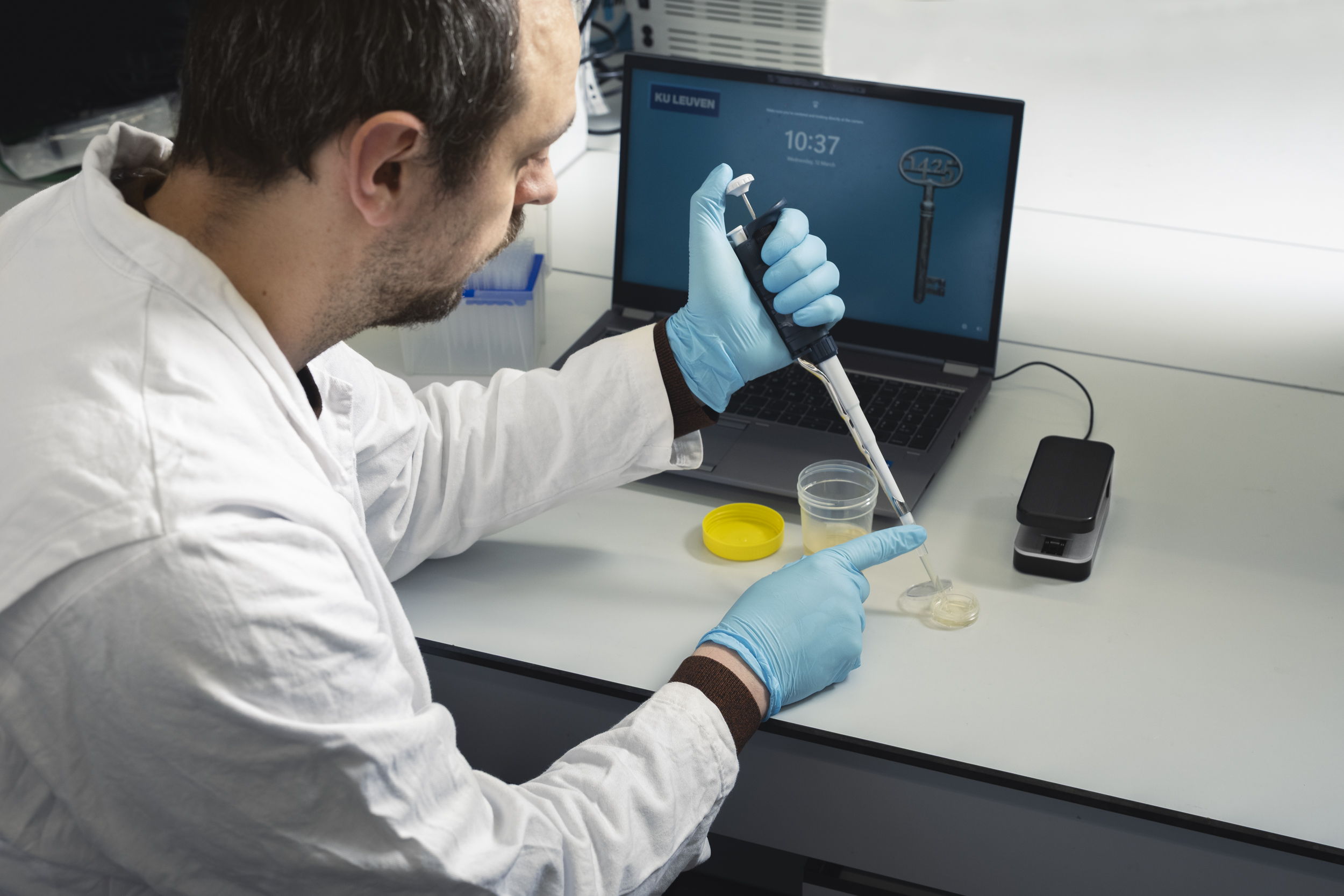 MicrobeSpotter revolutioneert behandeling blaasontstekingen met snellere diagnose en minder antibiotica