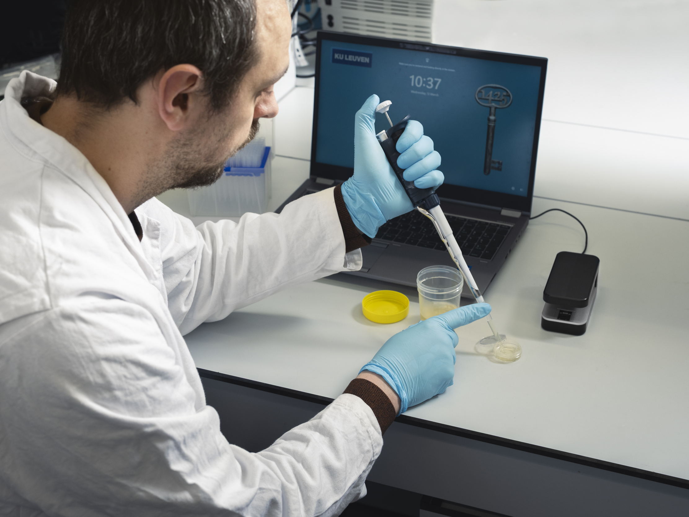 MicrobeSpotter revolutioneert behandeling blaasontstekingen met snellere diagnose en minder antibiotica