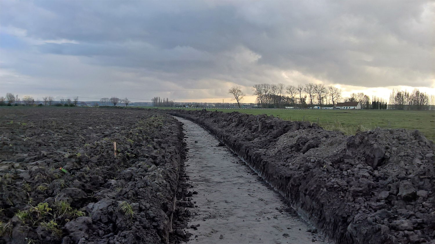Ruilverkavelingsproject A11: proefsleuf langs Zuidwatergang, Knokke