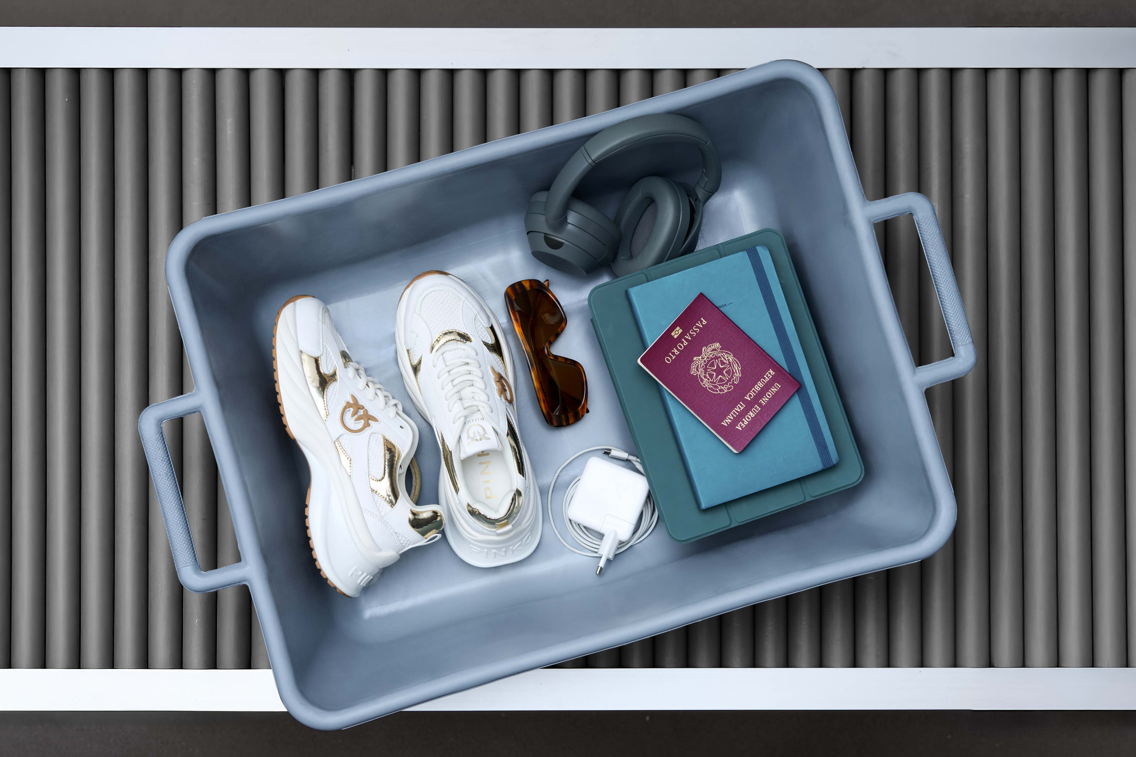 SS25 FOOTWEAR - CAMPAIGN IMAGES + PACKSHOTS