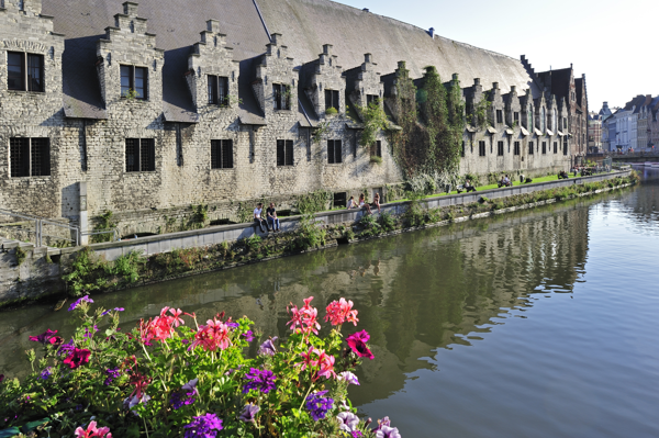 Flemish Heritage Minister 'shocked' by Ghent's plans for bicycle parking in Butcher's Hall