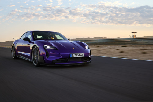 Krachtigste serieproductie-Porsche aller tijden zet recordrondetijden neer op Laguna Seca en de Nürburgring